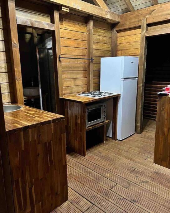 La Kaz A Pepes, Charmant Logement Avec Piscine Lamentin ภายนอก รูปภาพ
