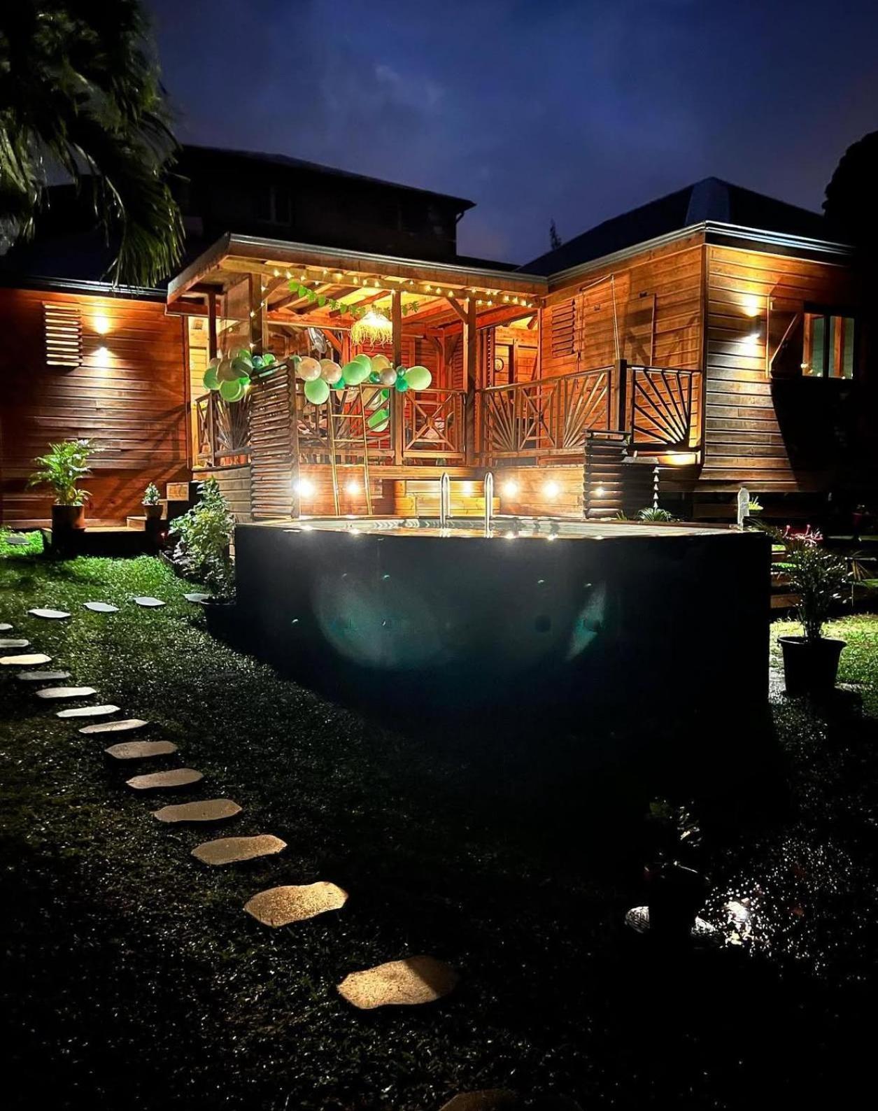 La Kaz A Pepes, Charmant Logement Avec Piscine Lamentin ภายนอก รูปภาพ